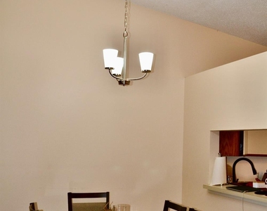 329 Wycoff Way W - Photo Thumbnail 3