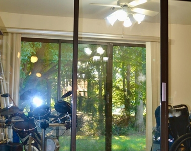 329 Wycoff Way W - Photo Thumbnail 5