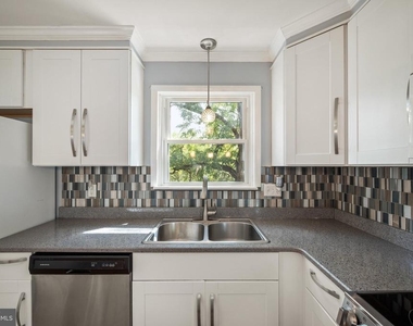 1508 S Loudoun Street - Photo Thumbnail 11