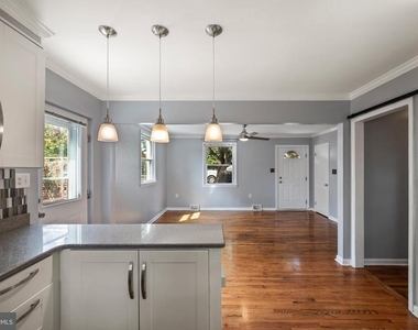 1508 S Loudoun Street - Photo Thumbnail 13