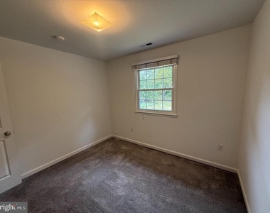 7013 Trails End Road - Photo Thumbnail 11