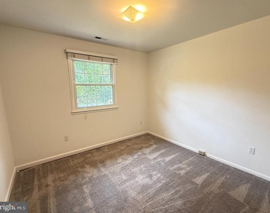 7013 Trails End Road - Photo Thumbnail 10