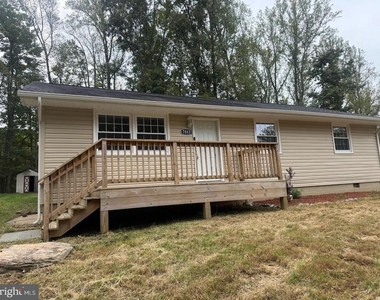 7013 Trails End Road - Photo Thumbnail 3