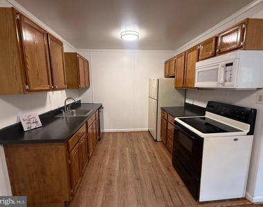 7013 Trails End Road - Photo Thumbnail 17