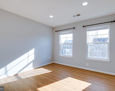 11932 Blue Violet Way - Photo Thumbnail 35