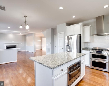 11932 Blue Violet Way - Photo Thumbnail 24