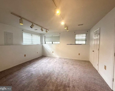 8630 Sanderling Drive - Photo Thumbnail 15