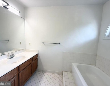 8630 Sanderling Drive - Photo Thumbnail 12