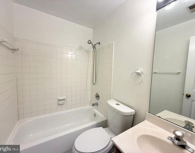 8630 Sanderling Drive - Photo Thumbnail 11