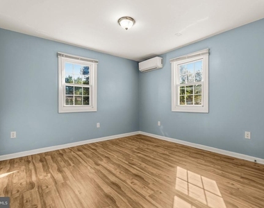 3421 Memorial Street - Photo Thumbnail 7