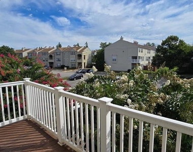 9262 Cardinal Forest Lane - Photo Thumbnail 10