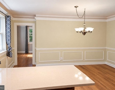 8531 W Oak Place - Photo Thumbnail 10