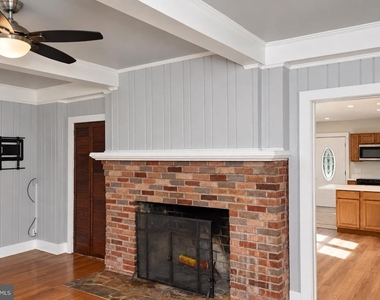 8531 W Oak Place - Photo Thumbnail 15