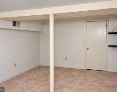8531 W Oak Place - Photo Thumbnail 37