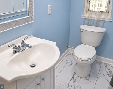 8531 W Oak Place - Photo Thumbnail 22