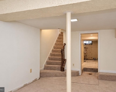 8531 W Oak Place - Photo Thumbnail 36