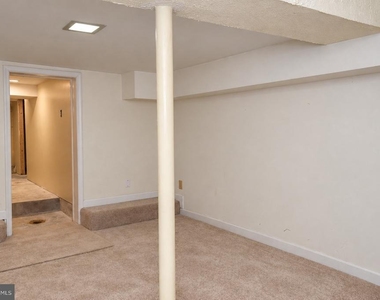 8531 W Oak Place - Photo Thumbnail 38