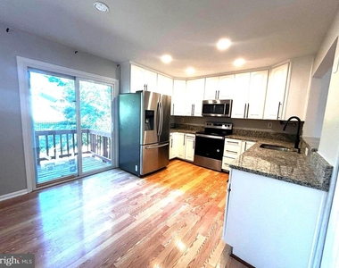 4134 Pleasant Meadow Court - Photo Thumbnail 4