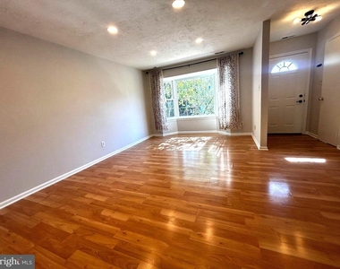 4134 Pleasant Meadow Court - Photo Thumbnail 2