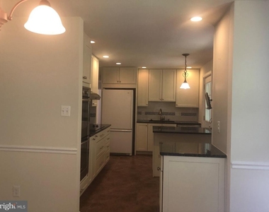 6442 Orland Street - Photo Thumbnail 3