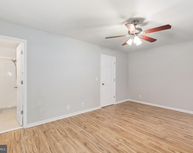 729 Acorn Court - Photo Thumbnail 16