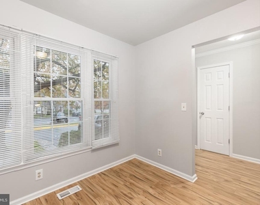 729 Acorn Court - Photo Thumbnail 7