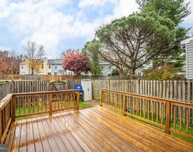 729 Acorn Court - Photo Thumbnail 34