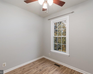 729 Acorn Court - Photo Thumbnail 24