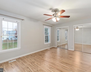 729 Acorn Court - Photo Thumbnail 15