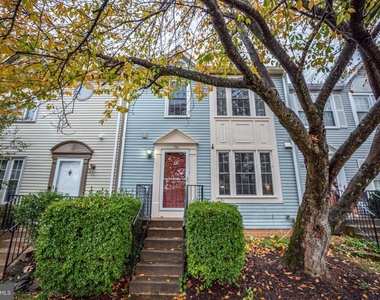 729 Acorn Court - Photo Thumbnail 31