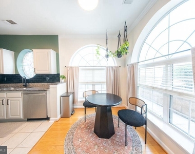 4550 Strutfield Lane - Photo Thumbnail 7