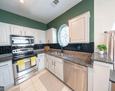 4550 Strutfield Lane - Photo Thumbnail 5