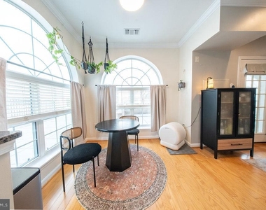 4550 Strutfield Lane - Photo Thumbnail 8