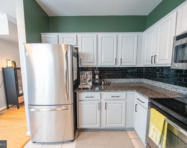 4550 Strutfield Lane - Photo Thumbnail 3
