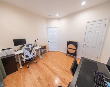 4550 Strutfield Lane - Photo Thumbnail 32