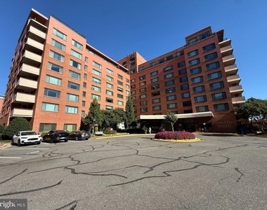 1011 Arlington Boulevard - Photo Thumbnail 20