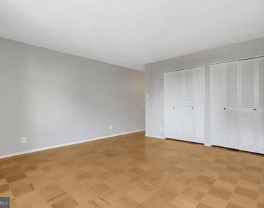 3800 Fairfax Drive - Photo Thumbnail 11