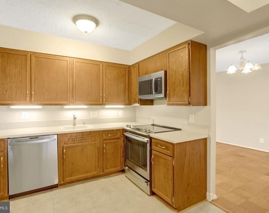 3800 Fairfax Drive - Photo Thumbnail 1