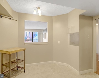 3800 Fairfax Drive - Photo Thumbnail 6