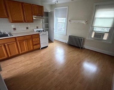 3921 Cresson Street - Photo Thumbnail 3