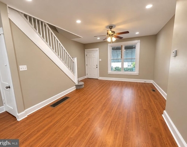 6563 N Lambert Street - Photo Thumbnail 4