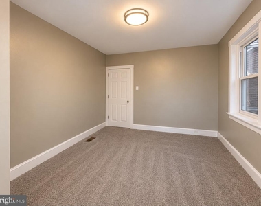 6563 N Lambert Street - Photo Thumbnail 5