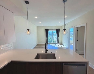 1723 Francis Street - Photo Thumbnail 2