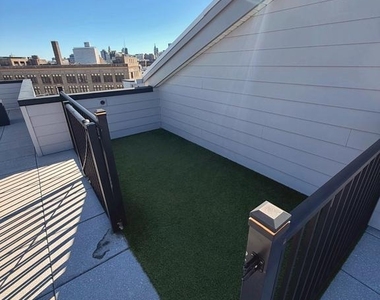 1723 Francis Street - Photo Thumbnail 11