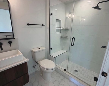 1723 Francis Street - Photo Thumbnail 7