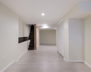 407 W Jefferson Street - Photo Thumbnail 17