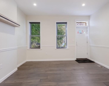 407 W Jefferson Street - Photo Thumbnail 5