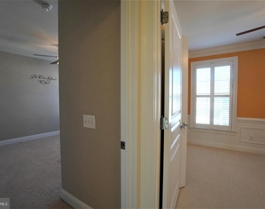102 Bishop Drive - Photo Thumbnail 27