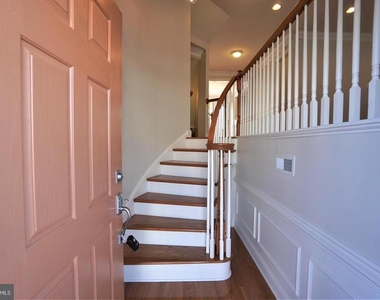 102 Bishop Drive - Photo Thumbnail 2