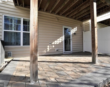 102 Bishop Drive - Photo Thumbnail 38